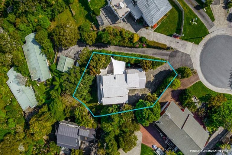 Photo of property in 1/20 Reynolds Place, Torbay, Auckland, 0630