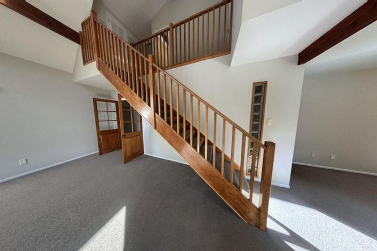 Photo of property in 24 Manu Grove, Waikanae, 5036