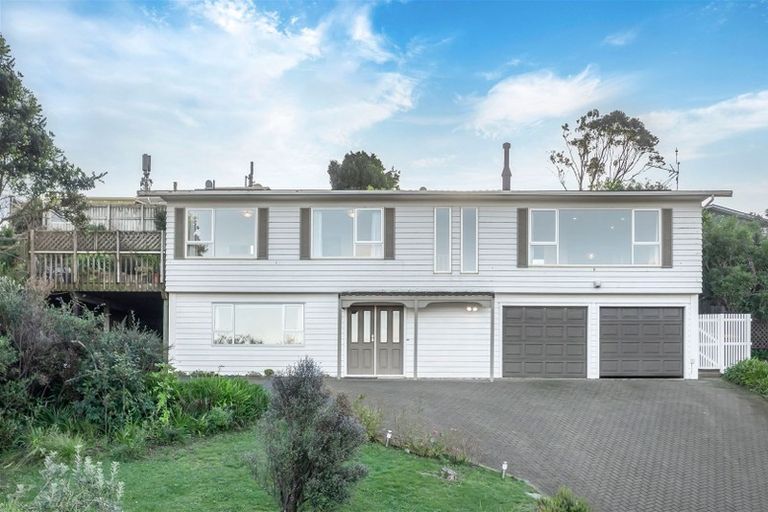 Photo of property in 16 Truro Road, Camborne, Porirua, 5026