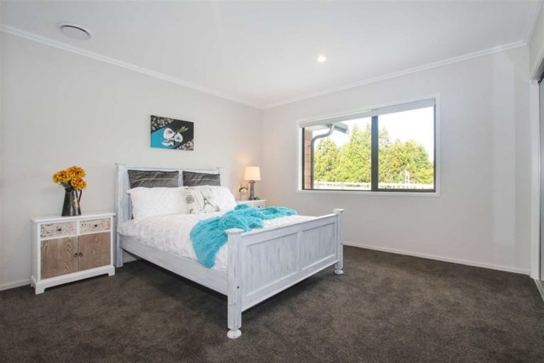 Photo of property in 202l Ingram Road, Bombay, Drury, 2579