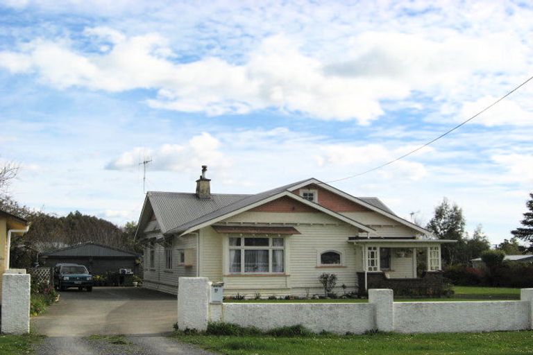 Photo of property in 64 Stout Street, Shannon, 4821