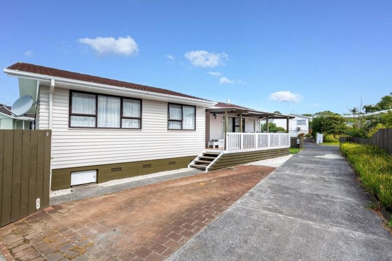 Photo of property in 21 Darnell Crescent, Clover Park, Auckland, 2019