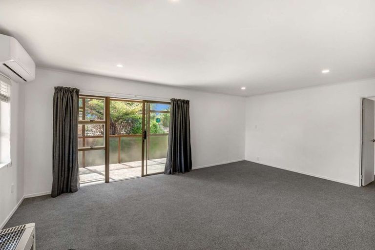 Photo of property in 354 Royal Road, Massey, Auckland, 0614