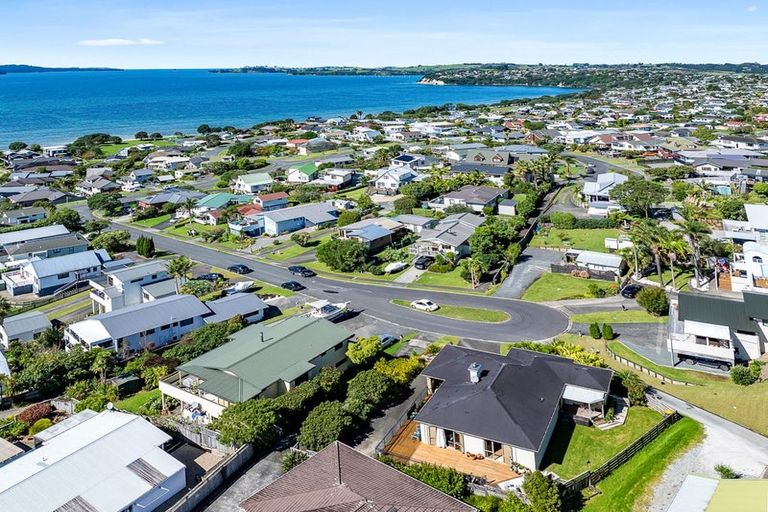 Photo of property in 31 Merehai Place, Snells Beach, 0920