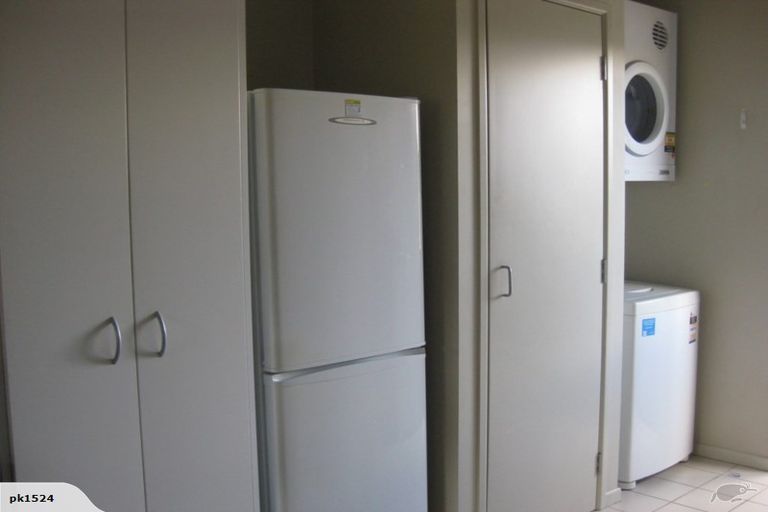 Photo of property in 6/8 Carolina Place, Albany, Auckland, 0632