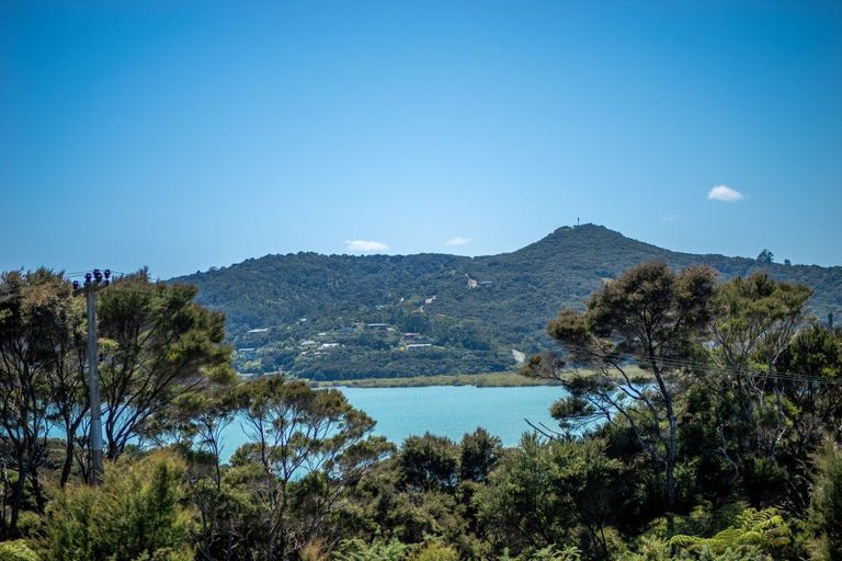 Photo of property in 77 Te Wahapu Road, Russell, 0272