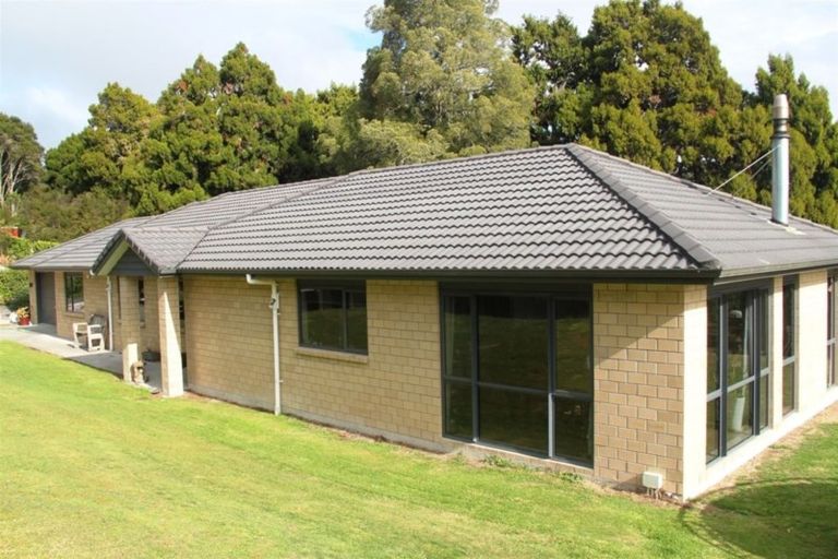 Photo of property in 105 Judge Richardson Drive, Opaheke, Papakura, 2584