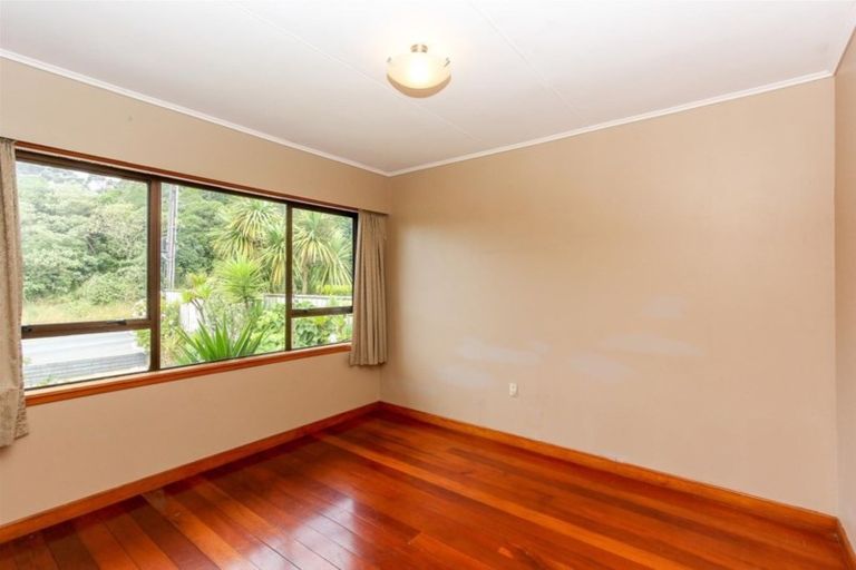 Photo of property in 74 Smart Road, Glen Avon, New Plymouth, 4312