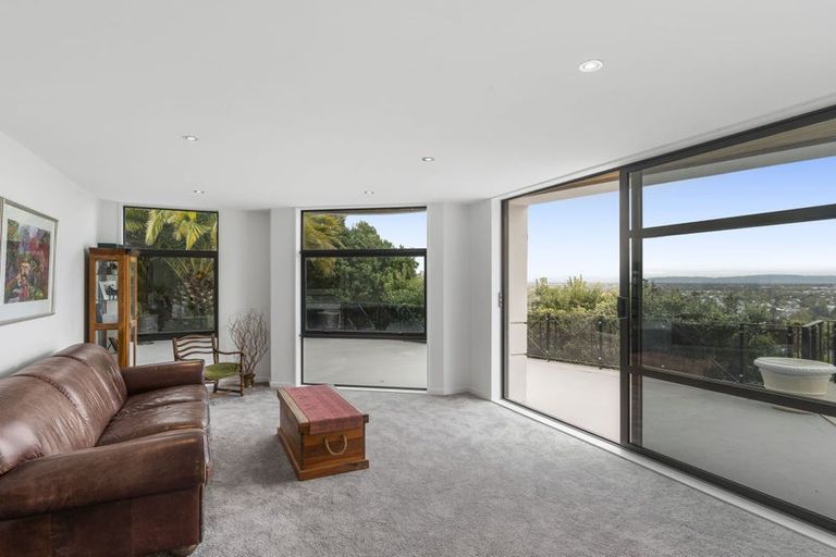 Photo of property in 35 Major Aitken Drive, Huntsbury, Christchurch, 8022