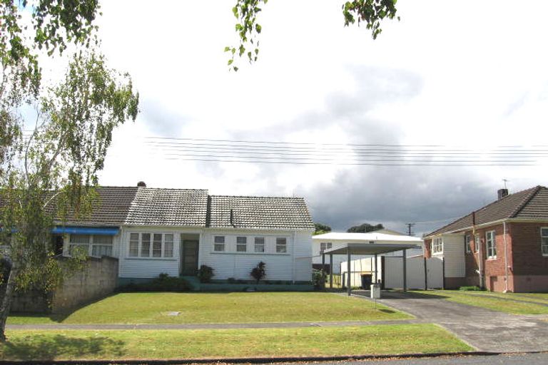 Photo of property in 2 Mayville Avenue, New Lynn, Auckland, 0600