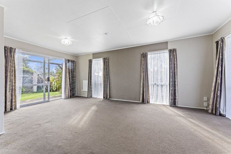 Photo of property in 2 Havelock Avenue, Highbury, Palmerston North, 4412