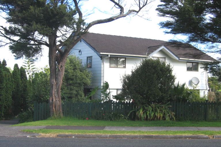 Photo of property in 2/18 Manuka Road, Glenfield, Auckland, 0629