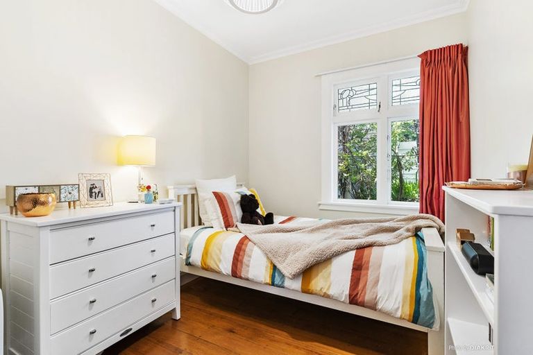 Photo of property in 14 Richmond Avenue, Karori, Wellington, 6012