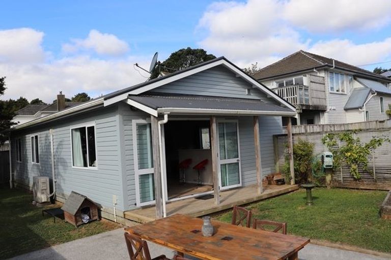 Photo of property in 12a Ryan Grove, Tawa, Wellington, 5028