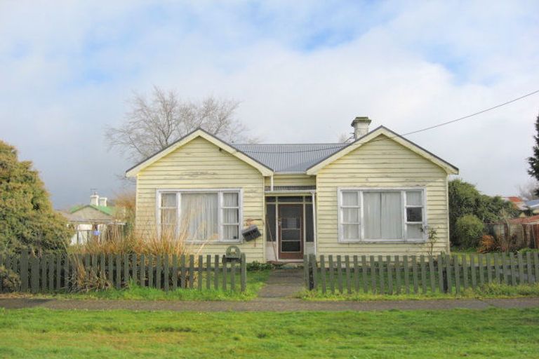 Photo of property in 22 Melvin Street, Edendale, 9825