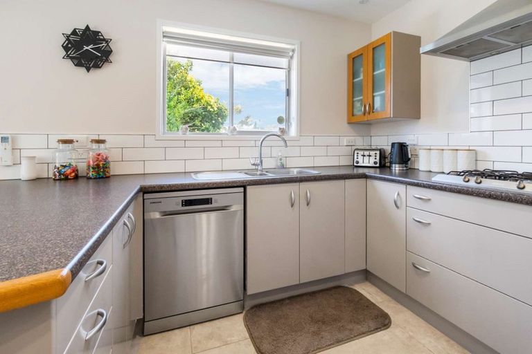 Photo of property in 72 Livingstone Avenue, Nawton, Hamilton, 3200