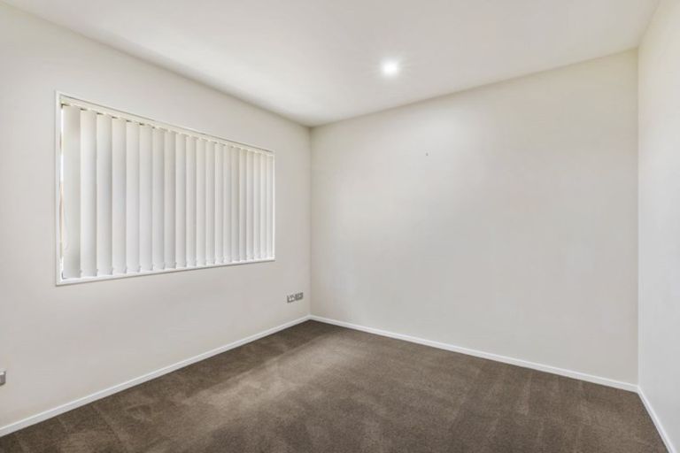 Photo of property in 15c Omana Road, Papatoetoe, Auckland, 2025