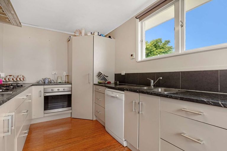 Photo of property in 8 Martin Street, Utuhina, Rotorua, 3015