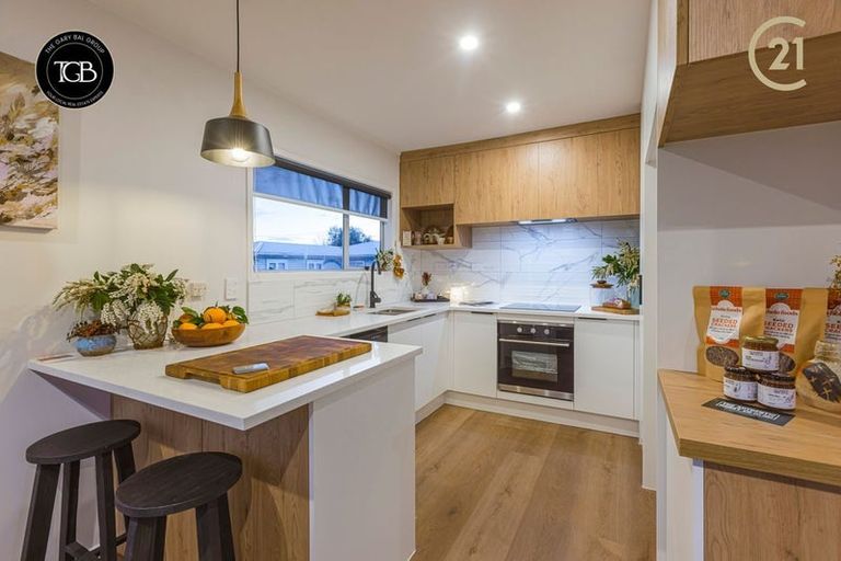 Photo of property in 11a Christmas Road, Manurewa, Auckland, 2102