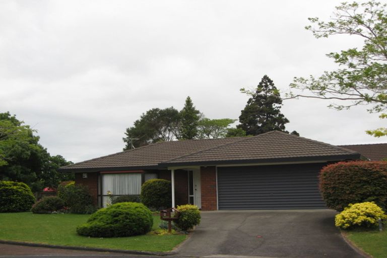 Photo of property in 9 Cadenza Place, Conifer Grove, Takanini, 2112