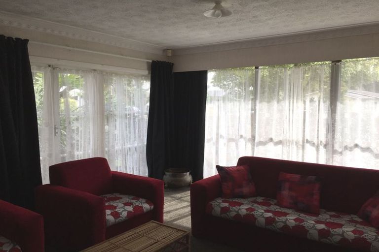 Photo of property in 32 Te Kanawa Crescent, Henderson, Auckland, 0610