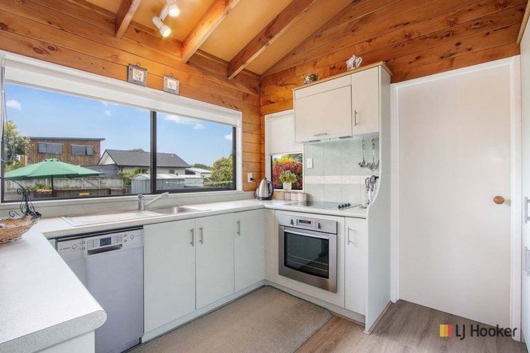 Photo of property in 10 Hereford Place, Waihi Beach, 3611