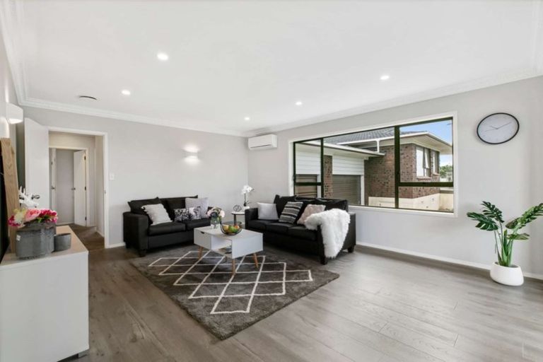 Photo of property in 2/42 Raleigh Road, Northcote, Auckland, 0627