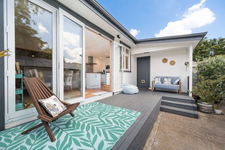 Photo of property in 105b Pahiatua Street, Hokowhitu, Palmerston North, 4410