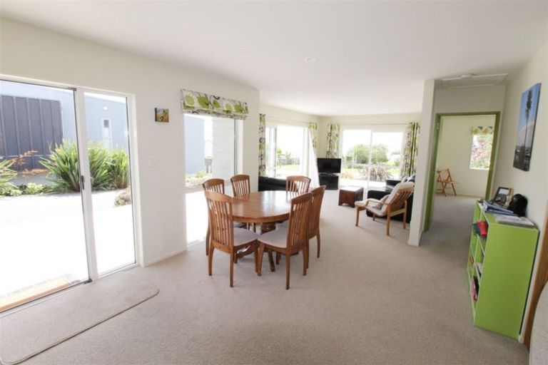 Photo of property in 12 Chambers Street, Kakanui, Oamaru, 9495