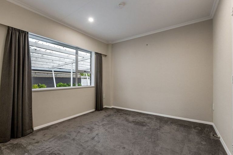 Photo of property in 12d Colombo Street, Hokowhitu, Palmerston North, 4410