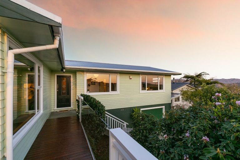 Photo of property in 34a Poto Road, Normandale, Lower Hutt, 5010