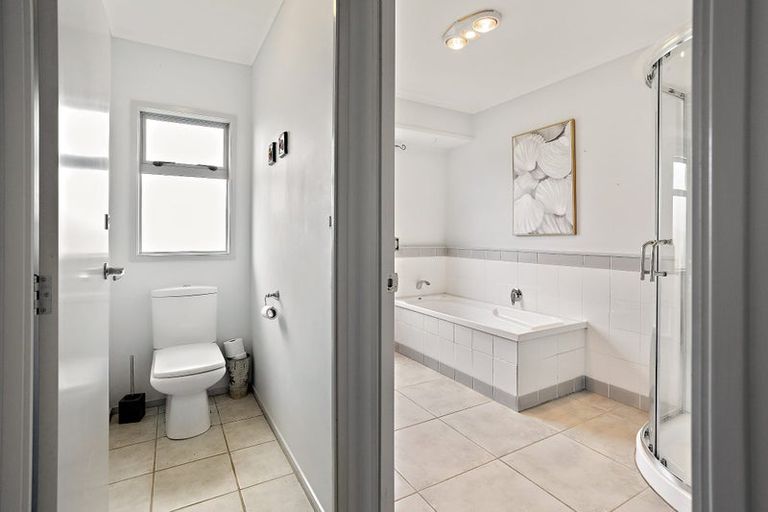 Photo of property in 12 Redwings Close, Whitianga, 3510