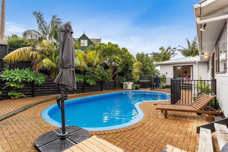 Photo of property in 4 Onepu Lane, Manly, Whangaparaoa, 0930
