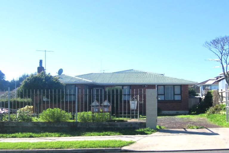 Photo of property in 25 Swaffield Road, Papatoetoe, Auckland, 2025