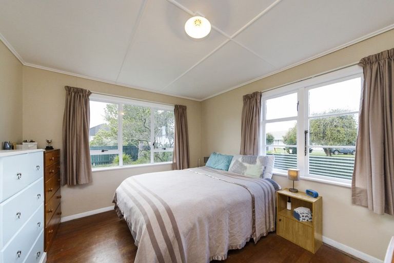 Photo of property in 20 Esk Street, Roslyn, Palmerston North, 4414
