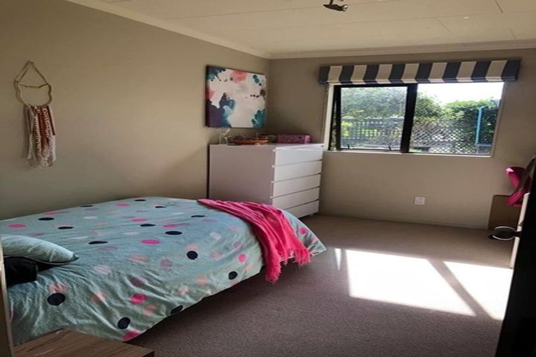 Photo of property in 1/16 Isobel Street, Acacia Bay, Taupo, 3330
