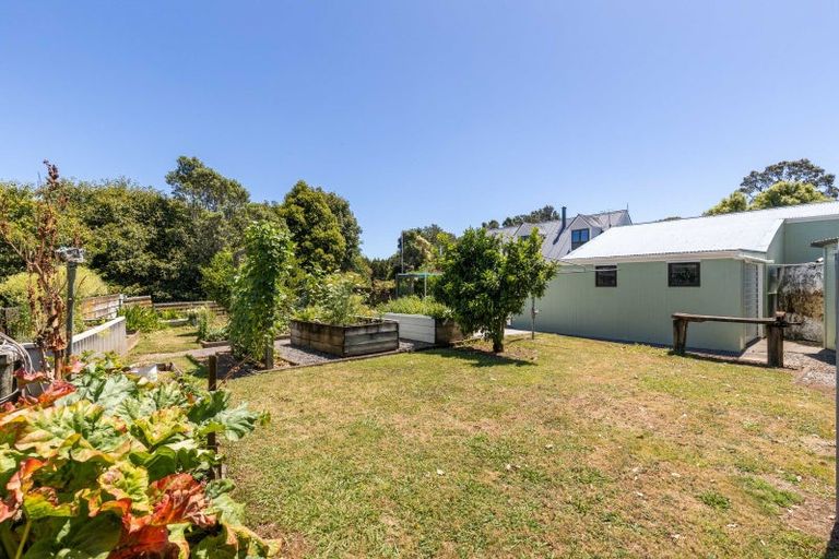 Photo of property in 529 South Road, Omata, New Plymouth, 4374