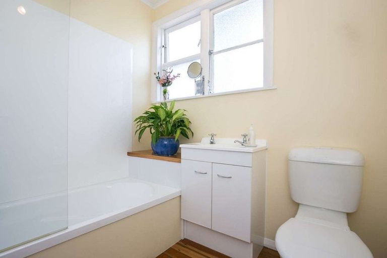 Photo of property in 15 Punjab Street, Khandallah, Wellington, 6035