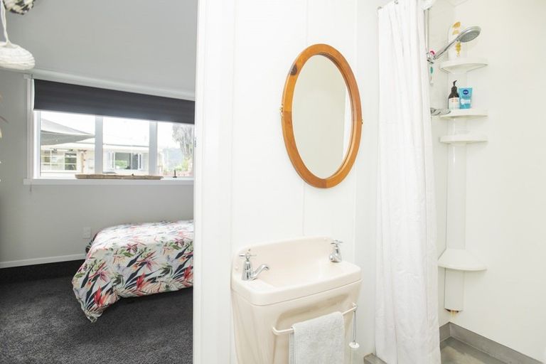 Photo of property in 22 Oak Street, Mangapapa, Gisborne, 4010