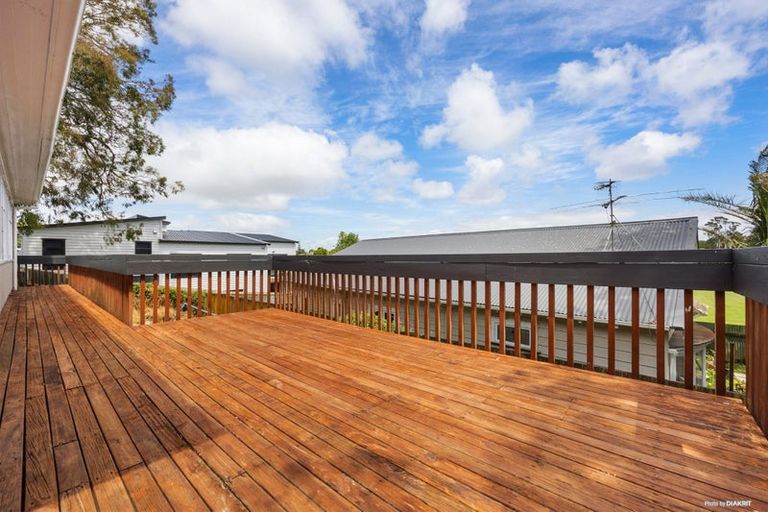 Photo of property in 2/27 Hillcrest Road, Papatoetoe, Auckland, 2025