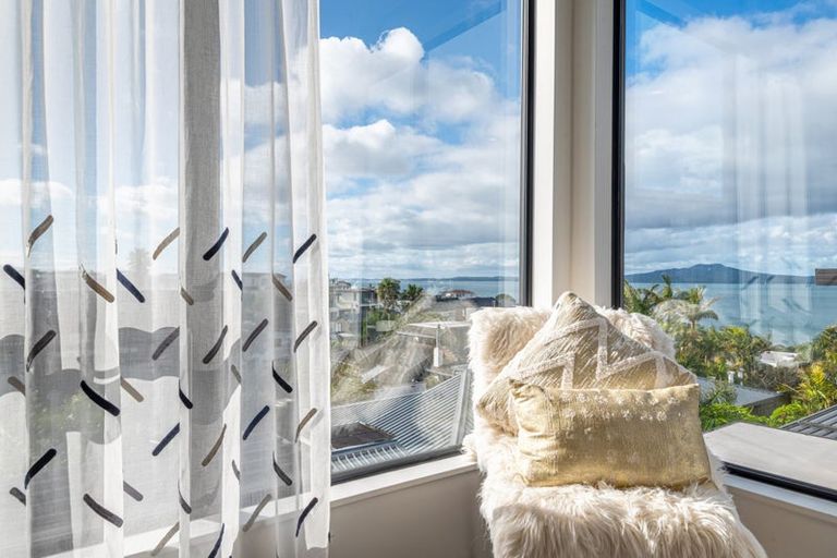 Photo of property in 18a Marama Street, Castor Bay, Auckland, 0620