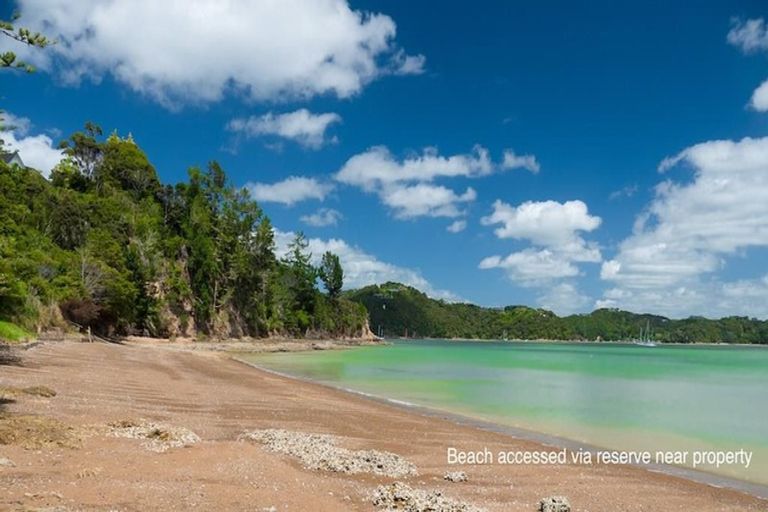 Photo of property in 3 James Clendon Place, Okiato, Russell, 0272