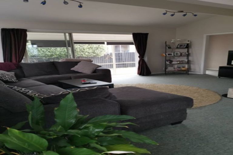 Photo of property in 86 Effingham Street, North New Brighton, Christchurch, 8083