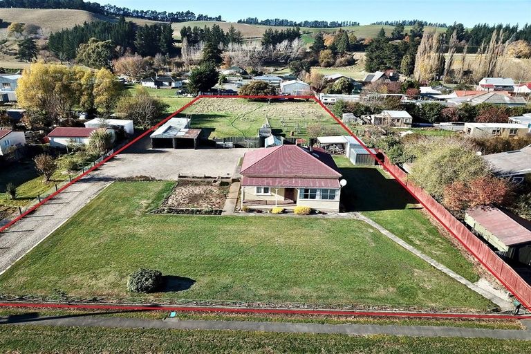 Photo of property in 36 Leslie Street, Waiau, 7332