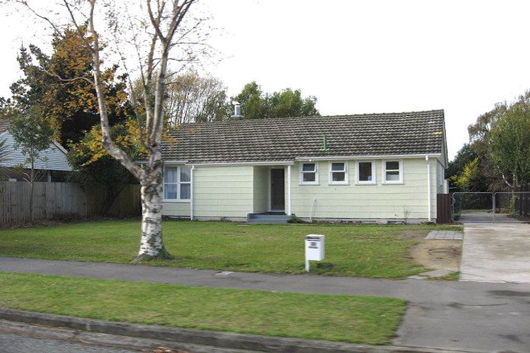 Photo of property in 30 Oakland Street, Northcote, Christchurch, 8052