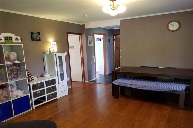 Photo of property in 18 Northfield Road, Waitakere, Auckland, 0816