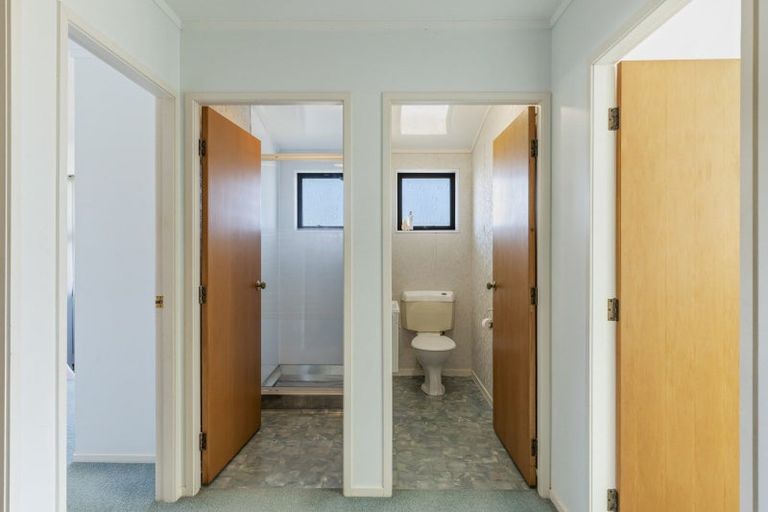 Photo of property in 19 Darwin Crescent, Spotswood, New Plymouth, 4310