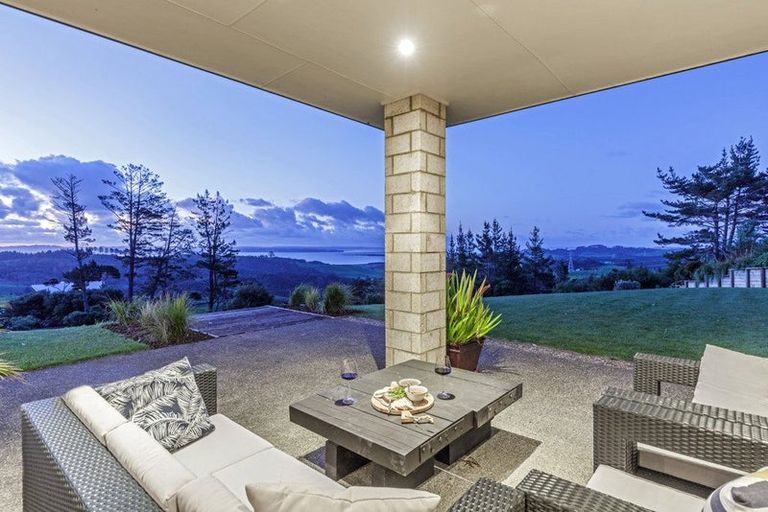 Photo of property in 163e West Road, Kaukapakapa, 0873