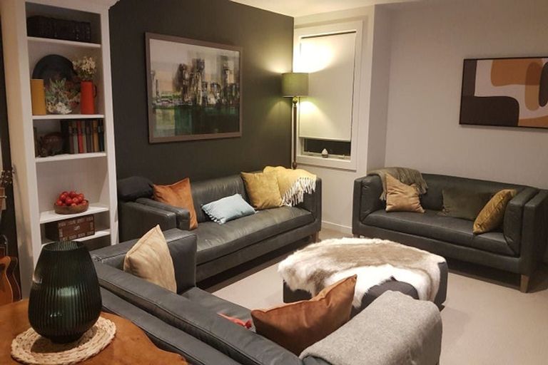 Photo of property in 15 Pukatea Street, Eastbourne, Lower Hutt, 5013