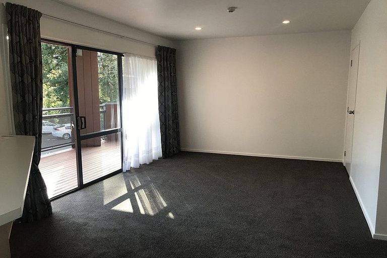 Photo of property in 14/3 The Avenue, Albany, Auckland, 0632
